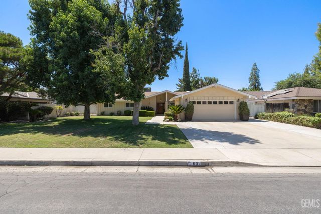 601 Vista Verde Way, Bakersfield, CA 93309