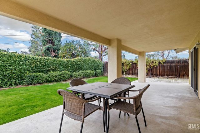 601 Vista Verde Way, Bakersfield, CA 93309