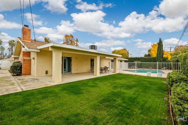 601 Vista Verde Way, Bakersfield, CA 93309