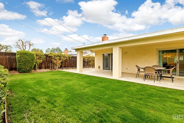 601 Vista Verde Way, Bakersfield, CA 93309