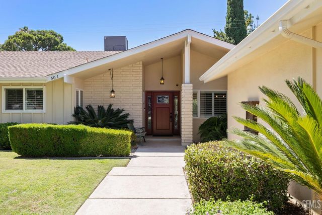 601 Vista Verde Way, Bakersfield, CA 93309