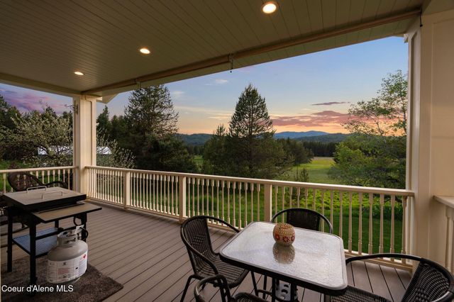 90 Bonnie LN, Sagle, ID 83860
