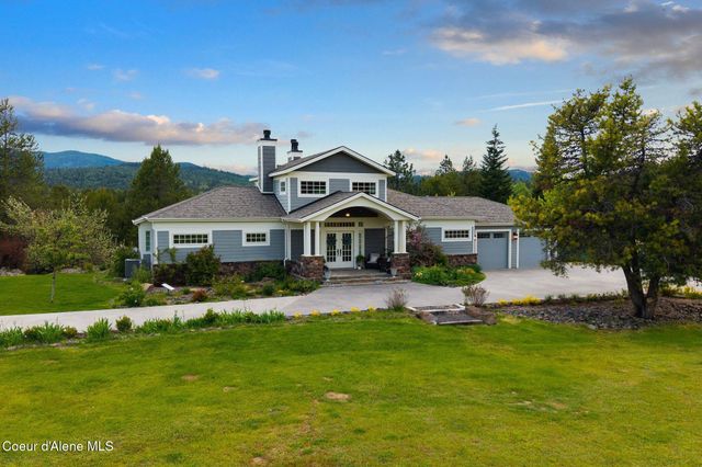 90 Bonnie LN, Sagle, ID 83860