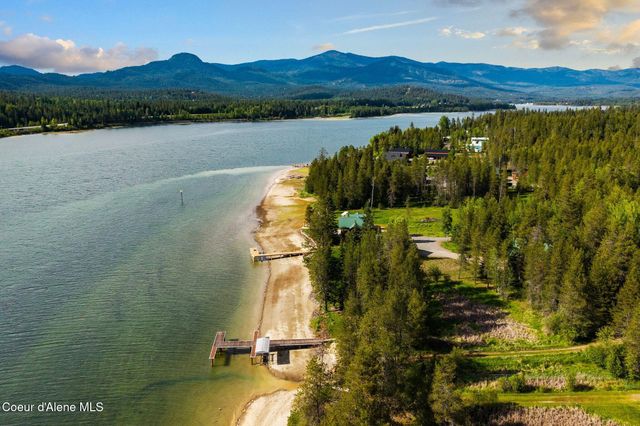90 Bonnie LN, Sagle, ID 83860