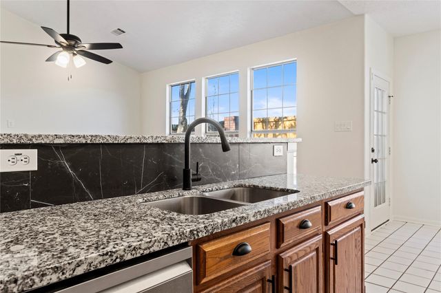 1602 Winston Homestead Drive, Richmond, TX 77406