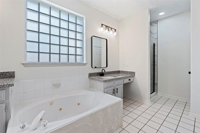 1602 Winston Homestead Drive, Richmond, TX 77406