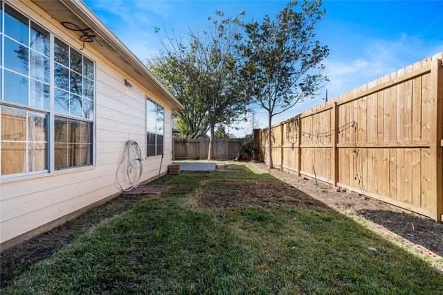 1602 Winston Homestead Drive, Richmond, TX 77406