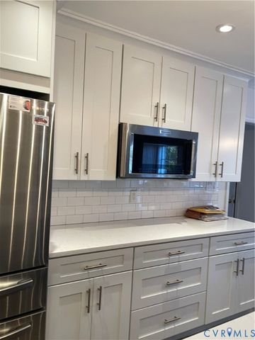 8304 Elizabeth Ann Dr, Hanover, VA 23111