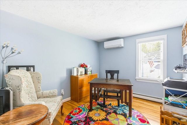 9 Woodridge Rd, Sandwich, MA 02537