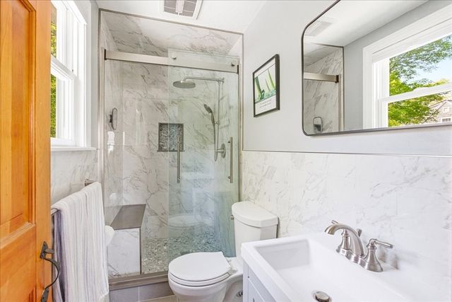 9 Woodridge Rd, Sandwich, MA 02537