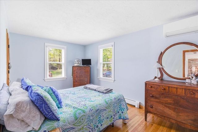9 Woodridge Rd, Sandwich, MA 02537