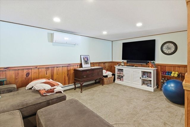 9 Woodridge Rd, Sandwich, MA 02537