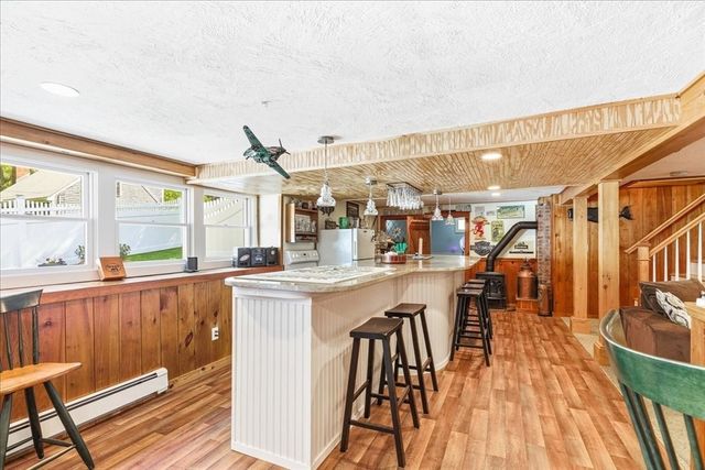 9 Woodridge Rd, Sandwich, MA 02537