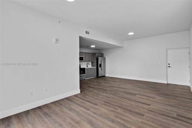 1021 NW 1st Street 301, Miami, FL 33128