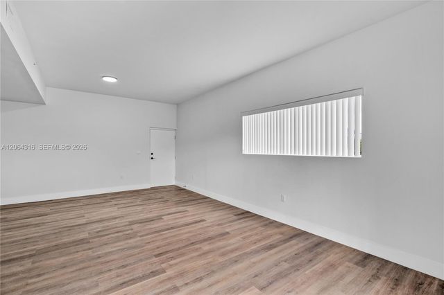 1021 NW 1st Street 301, Miami, FL 33128