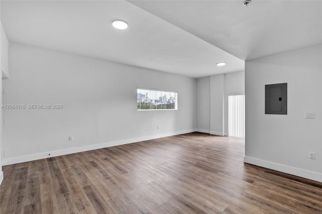 1021 NW 1st Street 301, Miami, FL 33128