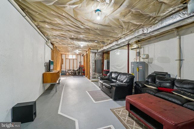 1005 GULLO RD, New Windsor, MD 21776