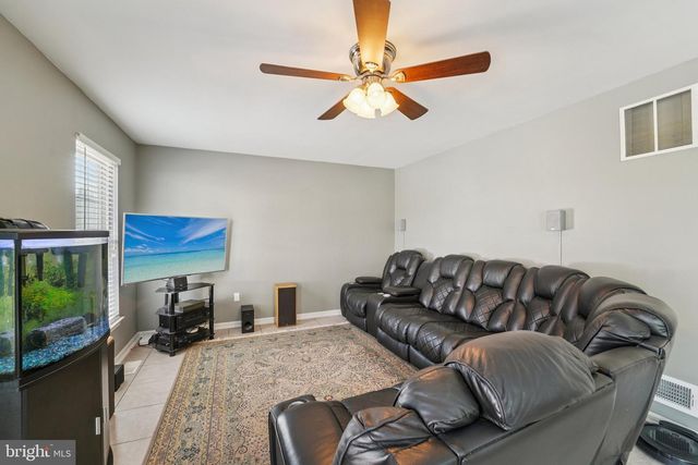 1005 GULLO RD, New Windsor, MD 21776