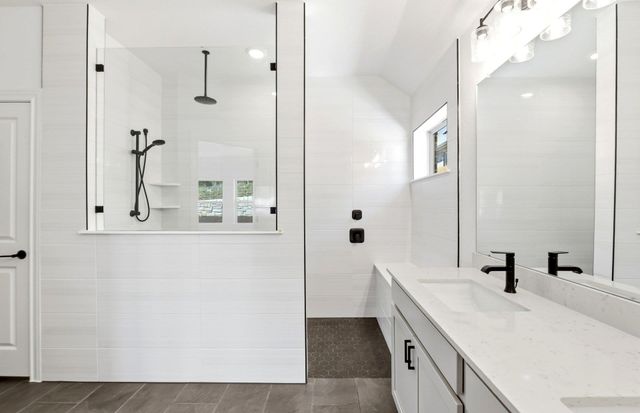 7009 Cliff Rose DR, Spicewood, TX 78669