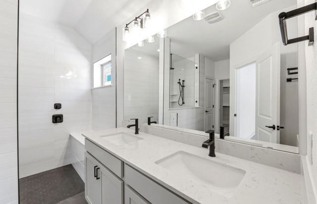 7009 Cliff Rose DR, Spicewood, TX 78669