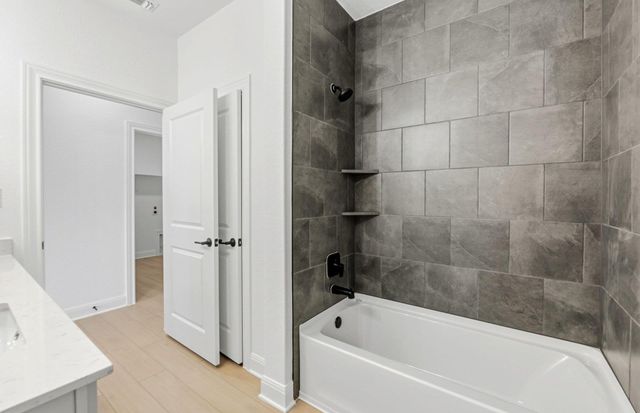 7009 Cliff Rose DR, Spicewood, TX 78669