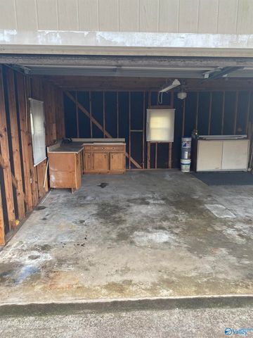 2020 NE Dellbrook Drive, Huntsville, AL 35811