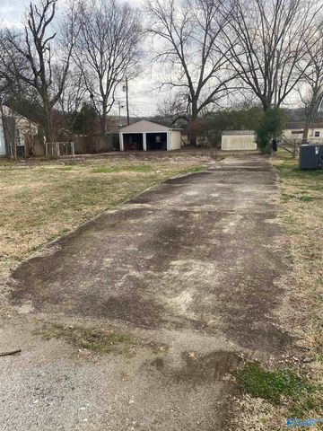 2020 NE Dellbrook Drive, Huntsville, AL 35811