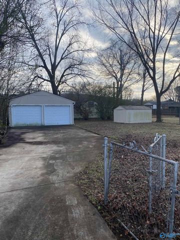 2020 NE Dellbrook Drive, Huntsville, AL 35811