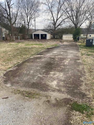 2020 NE Dellbrook Drive, Huntsville, AL 35811