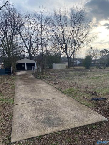 2020 NE Dellbrook Drive, Huntsville, AL 35811