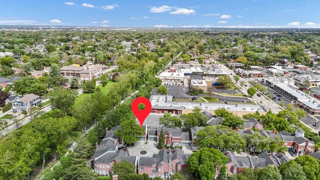 15 Manchester Lane, Elmhurst, IL 60126