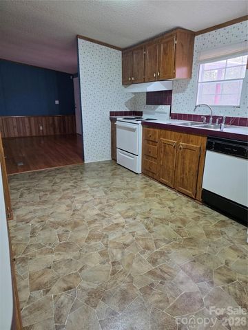 1044 Rabbit Trail, Gastonia, NC 28052