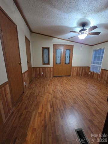 1044 Rabbit Trail, Gastonia, NC 28052