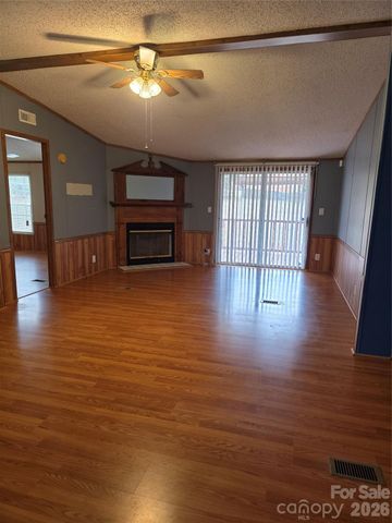 1044 Rabbit Trail, Gastonia, NC 28052