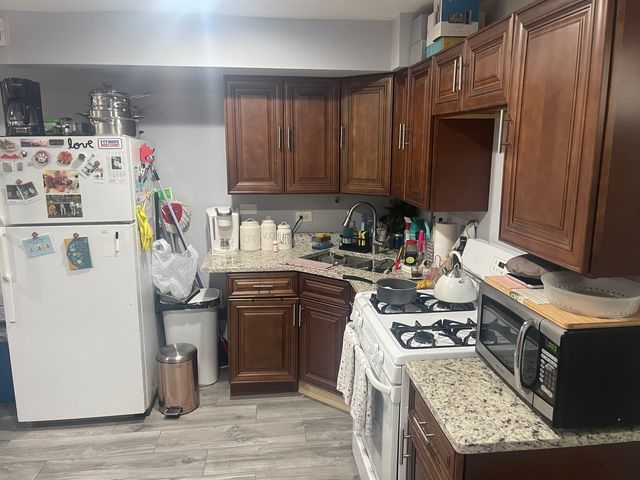 2213 S Oakley Avenue, Chicago, IL 60608