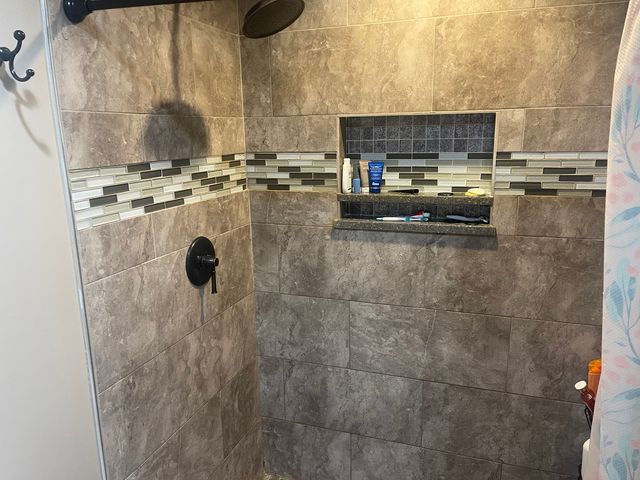 2213 S Oakley Avenue, Chicago, IL 60608