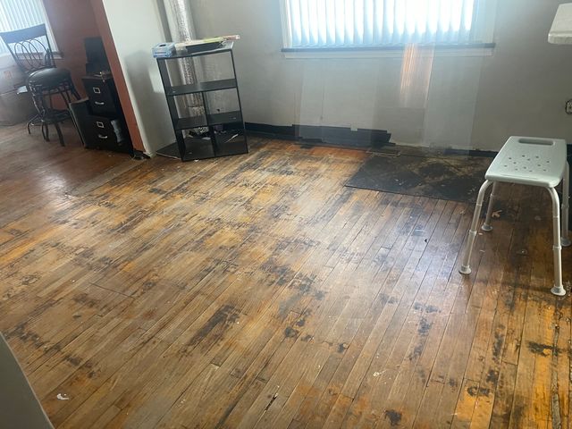 2213 S Oakley Avenue, Chicago, IL 60608