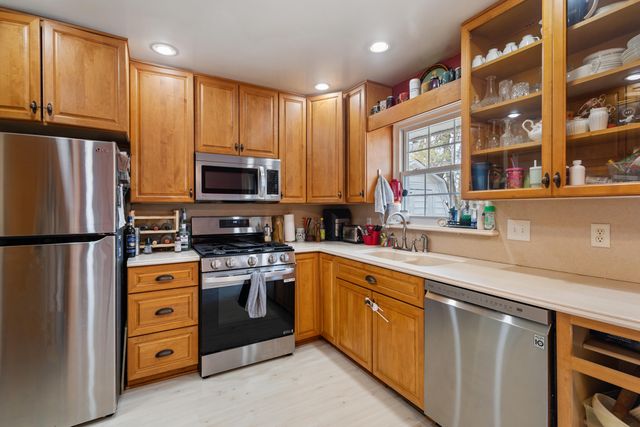 2130 Kalarama Avenue, Portage City, MI 49024