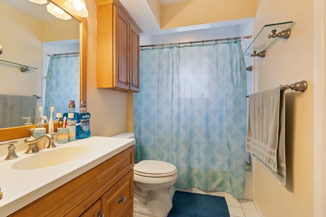 2130 Kalarama Avenue, Portage City, MI 49024