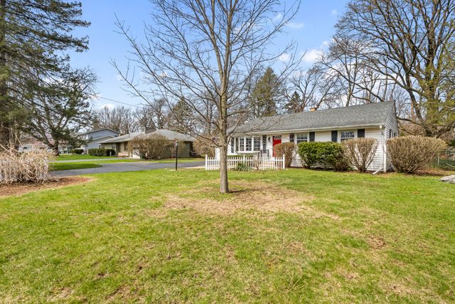 2130 Kalarama Avenue, Portage City, MI 49024