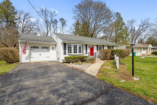 2130 Kalarama Avenue, Portage City, MI 49024