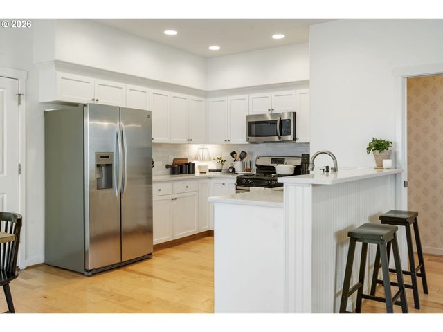 16788 Sw ROMEO Ter, Portland, OR 97224