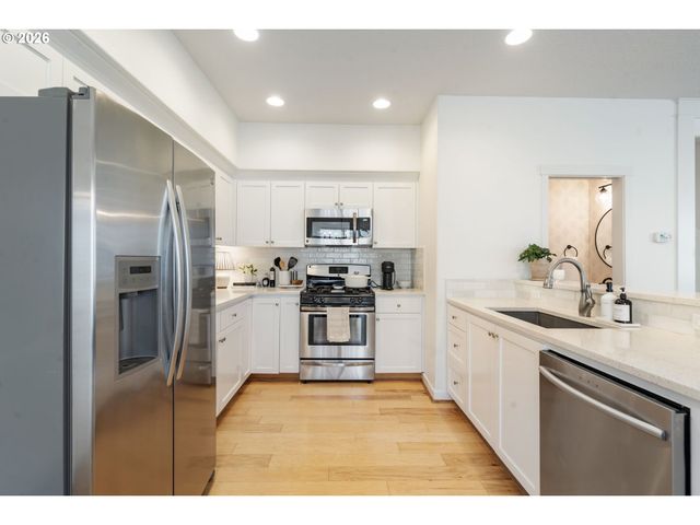 16788 Sw ROMEO Ter, Portland, OR 97224