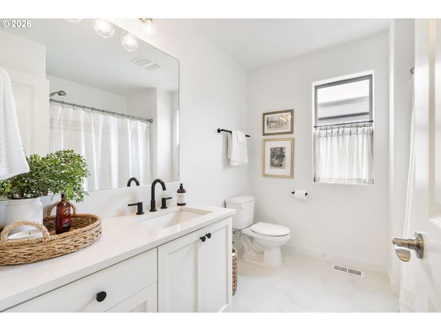 16788 Sw ROMEO Ter, Portland, OR 97224