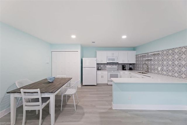 27870-27872 Vermont ST, Bonita Springs, FL 34135