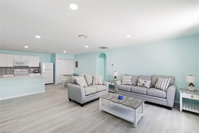 27870-27872 Vermont ST, Bonita Springs, FL 34135
