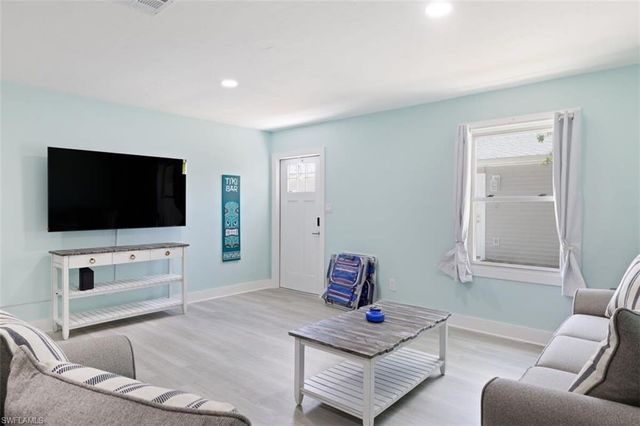 27870-27872 Vermont ST, Bonita Springs, FL 34135