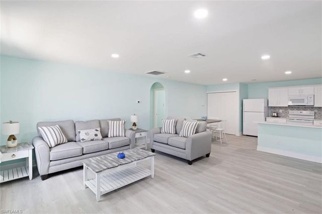 27870-27872 Vermont ST, Bonita Springs, FL 34135