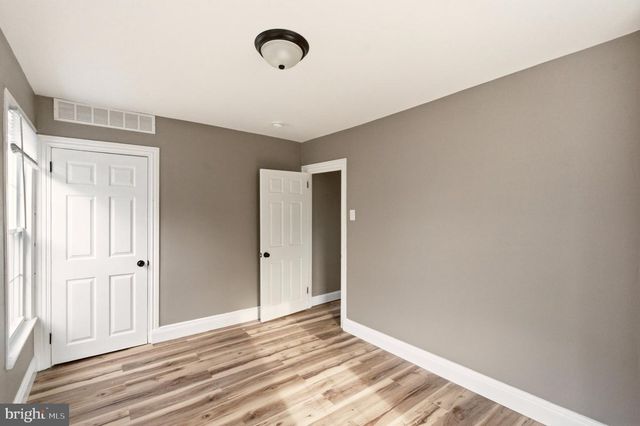 318 S MAIN ST, Elmer, NJ 08318