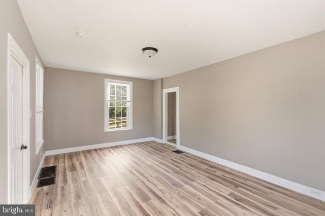 318 S MAIN ST, Elmer, NJ 08318